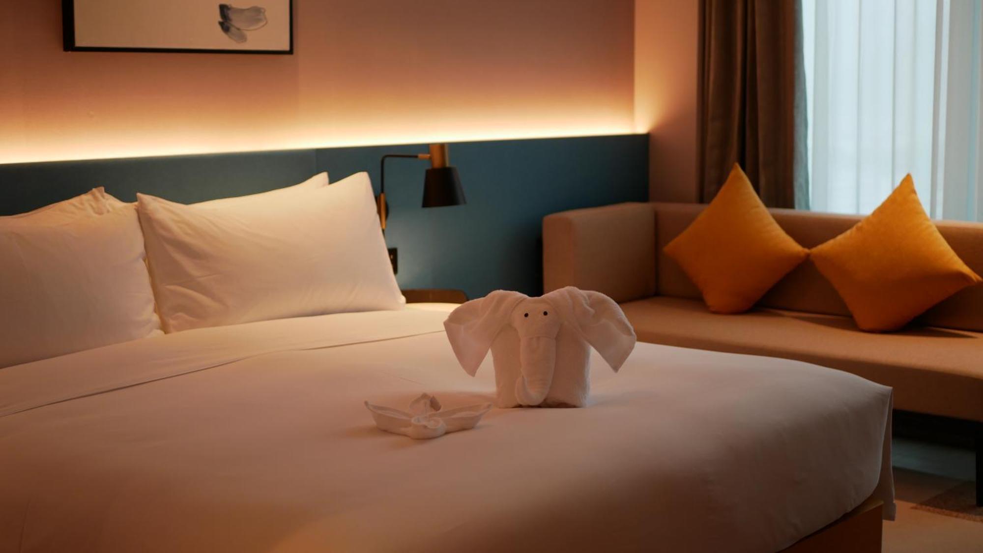Hilton Garden Inn Shenzhen Airport,Enjoy 24-Hour One Way Free Delivery From Hotel To Shenzhen Baoan Airport On The Hour Exterior photo